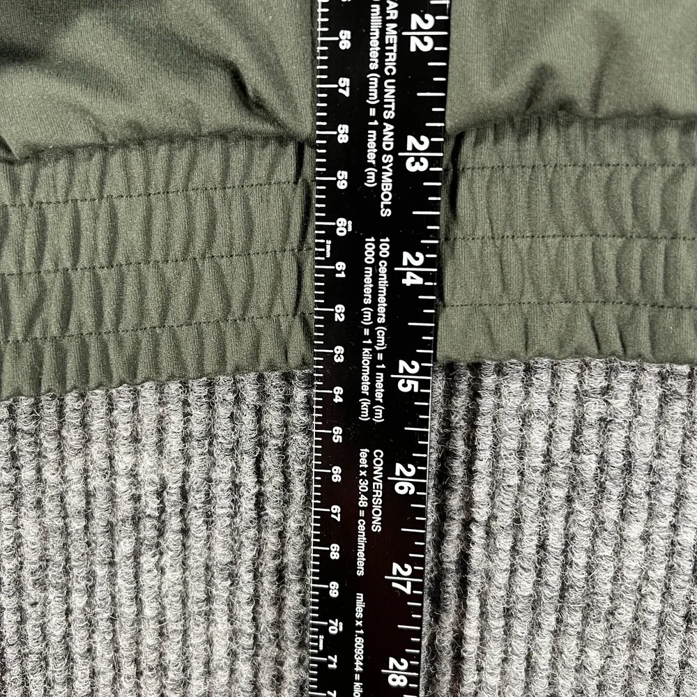 Adidas‎ Jacket Womens Large Green Long Sleeve Full Zip Mock Neck Active Outdoor